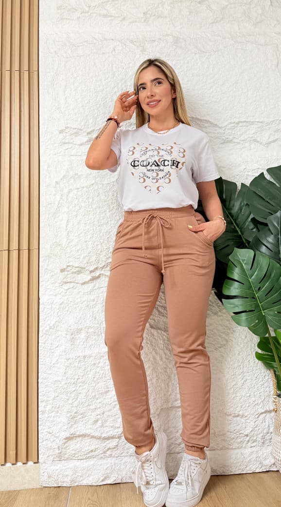 Conjunto jogger Coach